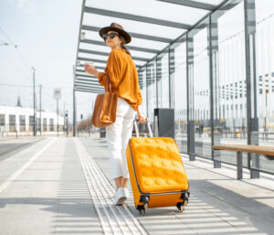 キャリアコーチングで明確になった行動計画を実行に移す女性の力強い第一歩